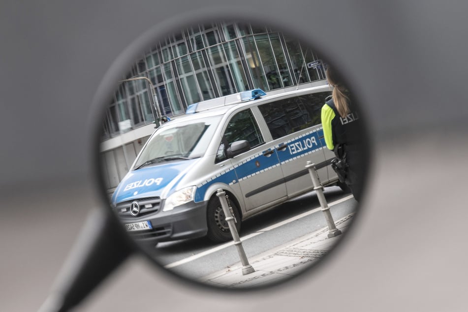 Der Streifenwagen der Jenaer Polizei muss jetzt erstmal in die Werkstatt. (Symbolfoto)