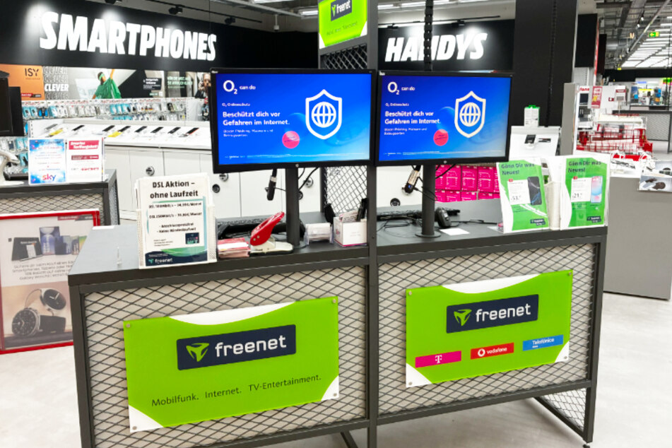 An den Tarif-Terminals bei MediaMarkt und Saturn holt Ihr Euch jetzt tolle Tarife und Zugaben beim Abschluss.