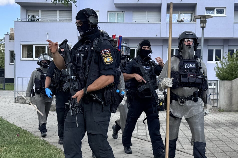 Spezialkräfte der Polizei konnten den Tatverdächtigen am Abend festnehmen.